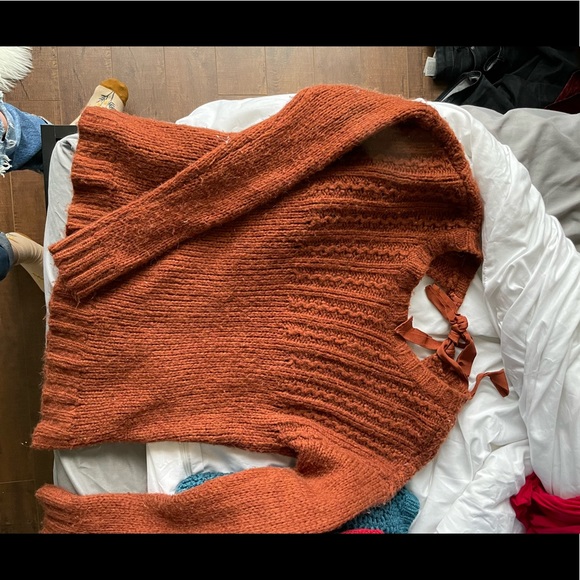 American eagle open back sweater - Picture 4 of 4